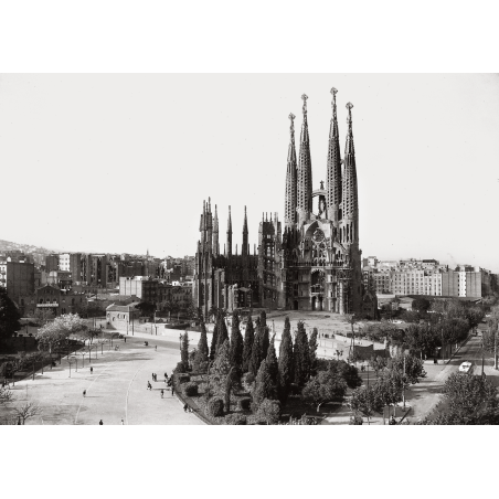 SAGRADA FAMILIA MÉCONNUE